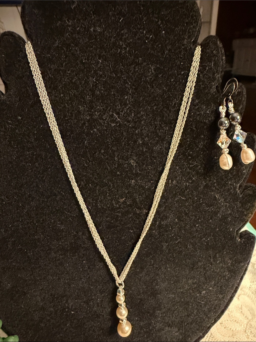 💙💙💙BOGOHO💙💙💙Elegant Silver Pearl Drop Necklace and Earring Set